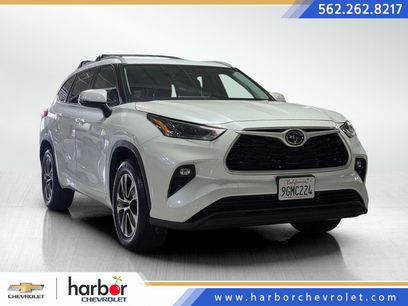 Used 2023 Toyota Highlander XLE