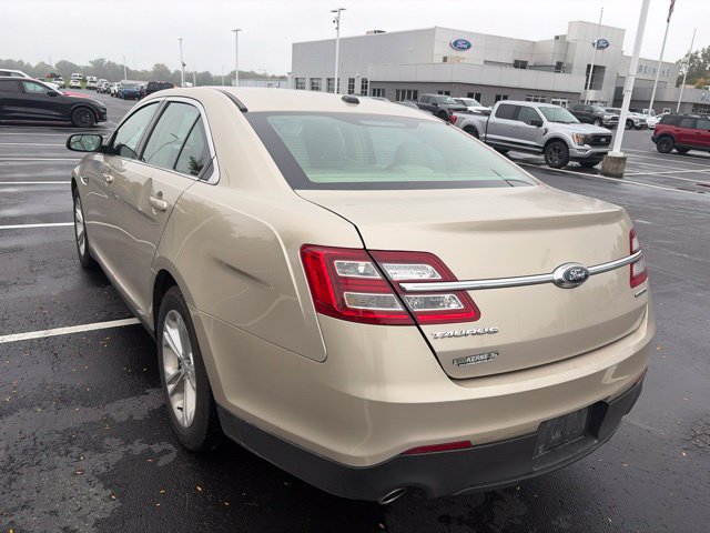 Used 2017 Ford Taurus SE FWD image 13