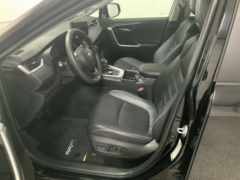 Used 2023 Toyota RAV4 Limited image 13