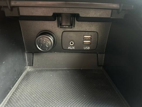 Used 2018 Subaru Outback 2.5i Premium AWD/4WD image 23