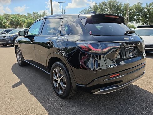 Used 2024 Honda HR-V EX-L image 6