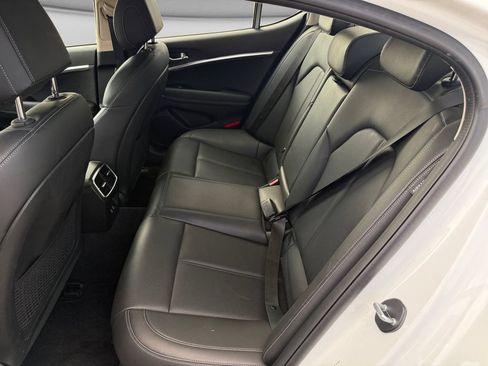 Used 2025 Genesis G70 2.5T AWD/4WD image 34