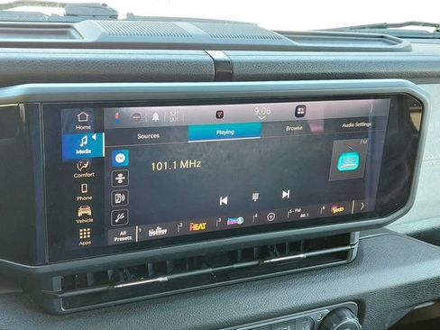 Used 2025 Jeep Gladiator Sport AWD/4WD image 31