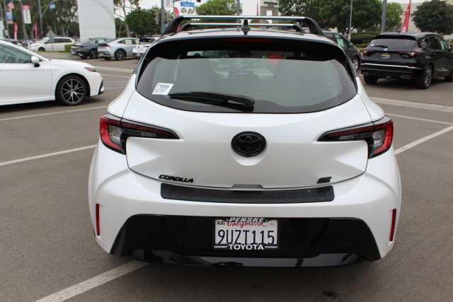 Certified 2025 Toyota Corolla Hatchback w/ SE Package FWD image 13