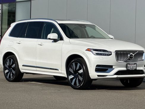 Used 2023 Volvo XC90 T8 Ultimate w/ Protection Package Premier AWD/4WD image 7