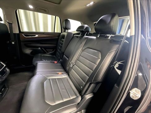 Used 2025 Volkswagen Atlas SEL AWD/4WD image 15