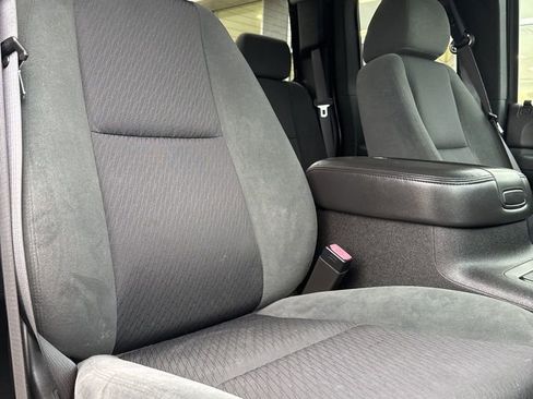 Used 2008 GMC Sierra 1500 SLE w/ Z71 Off-Road Package image 21