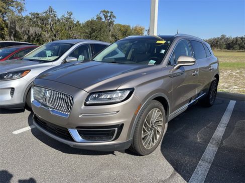 Used 2020 Lincoln Nautilus Reserve image 9