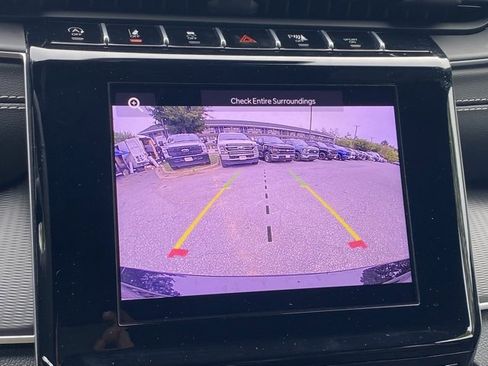 Used 2025 Jeep Grand Cherokee L Altitude image 3