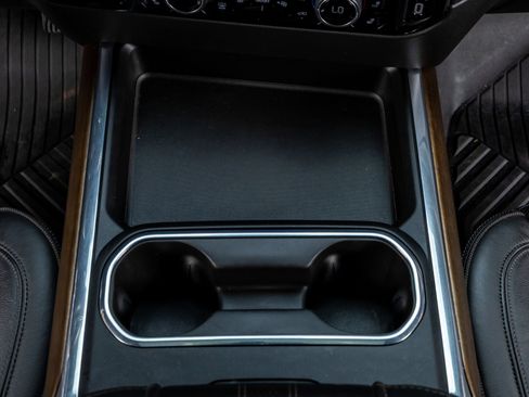 Used 2024 Chevrolet Silverado 3500 High Country w/ High Country Premium Package AWD/4WD image 27