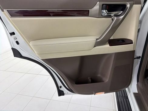 Used 2018 Lexus GX 460 Premium w/ Premium Package AWD/4WD image 15