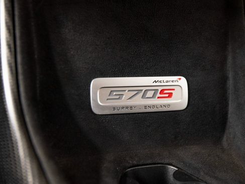 Used 2018 McLaren 570S Spider image 23