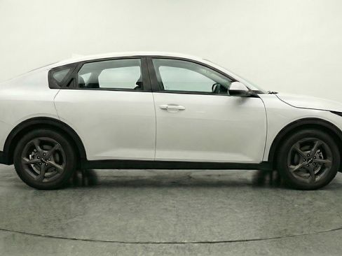 Used 2025 Kia K4 LXS image 11