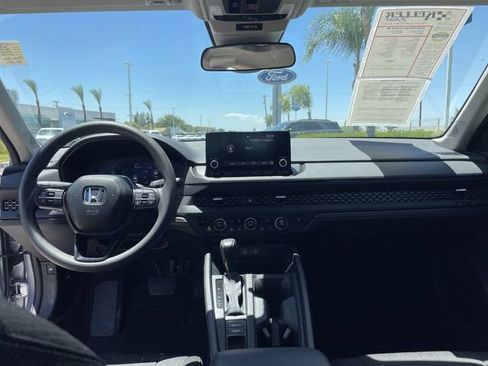 Used 2025 Honda Accord SE image 19