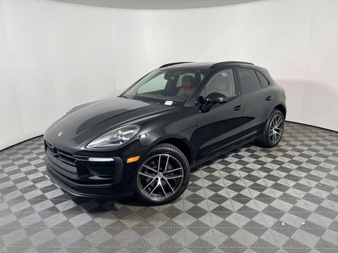 Used 2026 Porsche Macan AWD/4WD image 1