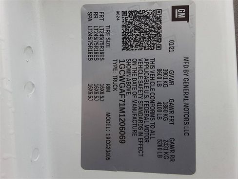 Used 2021 Chevrolet Express 2500 w/ Driver Convenience Package image 21