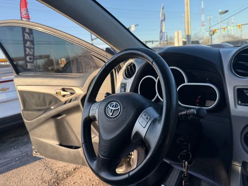 Used 2009 Toyota Matrix XRS image 25