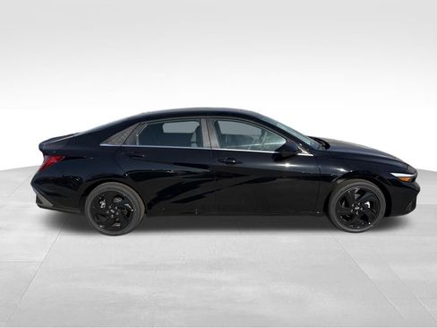 New 2026 Hyundai Elantra SEL Sport Premium FWD image 5