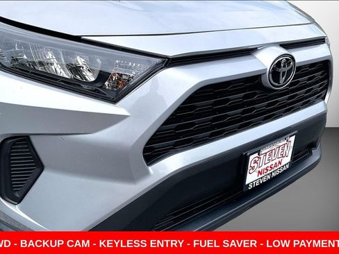 Used 2020 Toyota RAV4 LE w/ All Weather Liner Package AWD/4WD image 31
