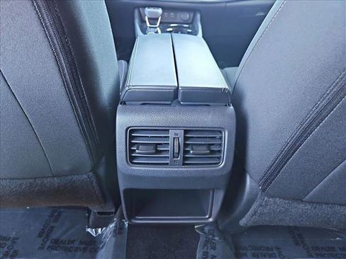 Used 2025 Nissan Rogue S image 17