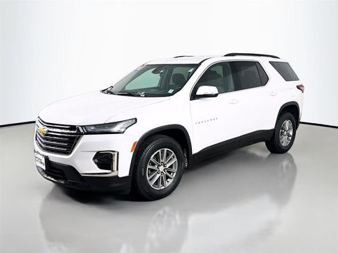 Used 2023 Chevrolet Traverse LT image 4