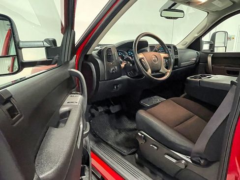 Used 2011 GMC Sierra 2500 SLE w/ SLE Preferred Package AWD/4WD image 53
