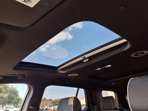 Used 2024 Chevrolet Traverse Premier w/ Redline Edition FWD image 24
