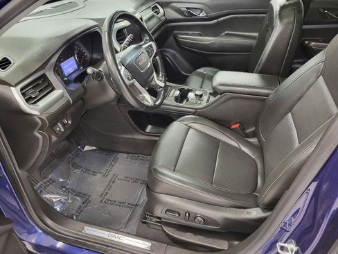 Used 2023 GMC Acadia SLT w/ Elevation Edition image 10