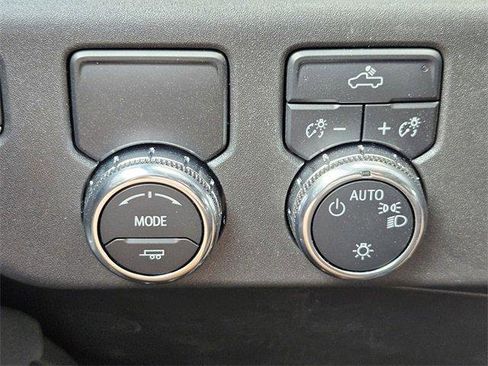 New 2025 GMC Sierra 1500 SLE w/ Preferred Package image 21