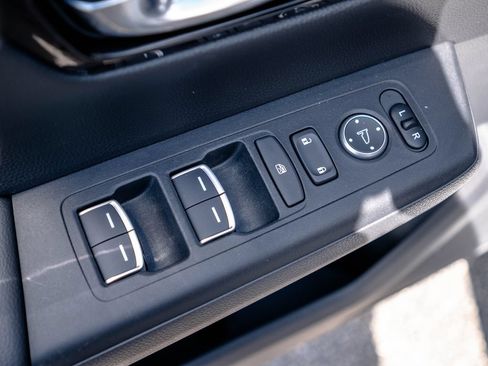 Used 2025 Honda CR-V EX-L image 24