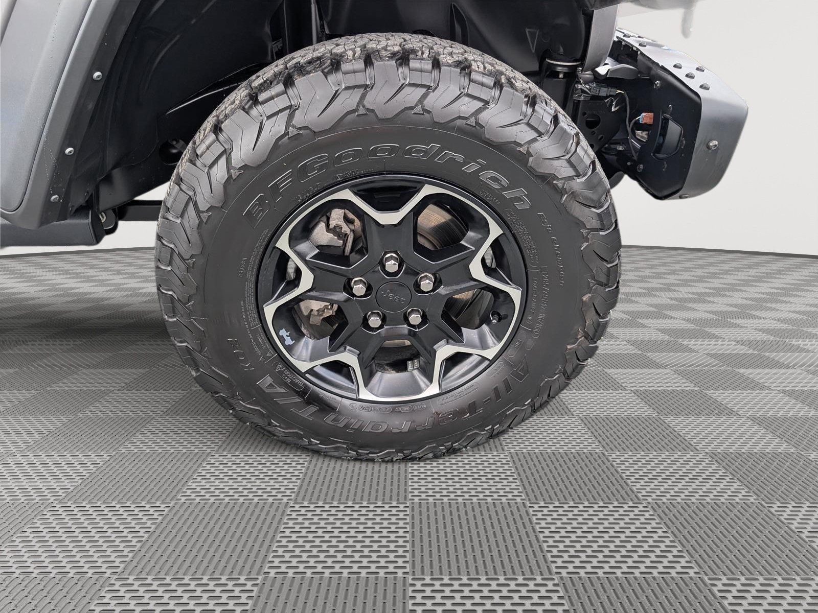Used 2021 Jeep Wrangler Unlimited Rubicon 4xe w/ Steel Bumper Group AWD/4WD image 9
