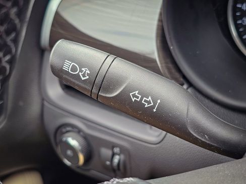 Used 2020 Buick Envision Premium image 19