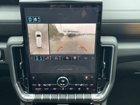 New 2026 GMC Yukon XL Denali w/ Denali Reserve Package AWD/4WD image 15