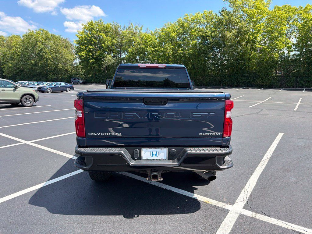 Used 2023 Chevrolet Silverado 2500 Custom w/ Custom Value Package AWD/4WD image 4