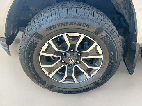 Used 2021 Toyota Tacoma TRD Sport w/ Technology Package AWD/4WD image 33