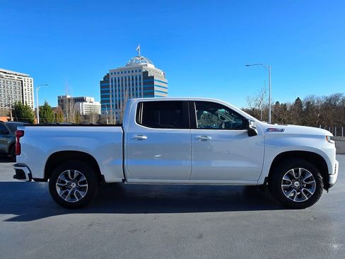 Used 2021 Chevrolet Silverado 1500 RST image 2