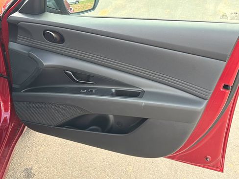 Certified 2025 Hyundai Elantra Sport FWD image 14