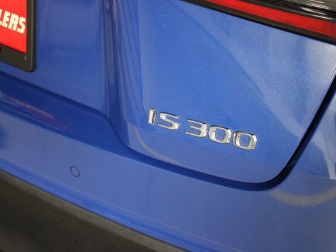 Used 2021 Lexus IS 300 w/ Comfort Package RWD image 14