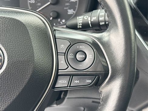 Used 2023 Toyota Corolla Cross LE w/ Moonroof Package image 25