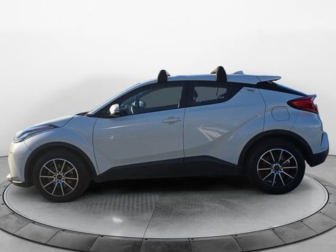 Used 2021 Toyota C-HR LE image 2