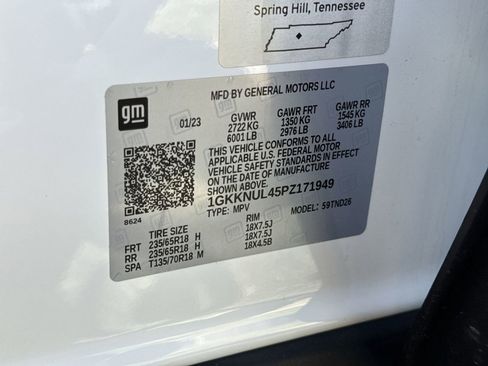 Used 2023 GMC Acadia SLT image 36