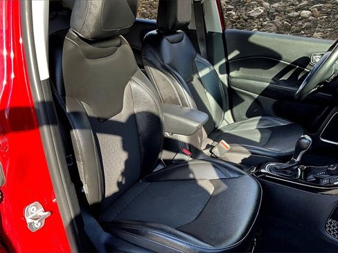 Used 2018 Jeep Compass Latitude image 7