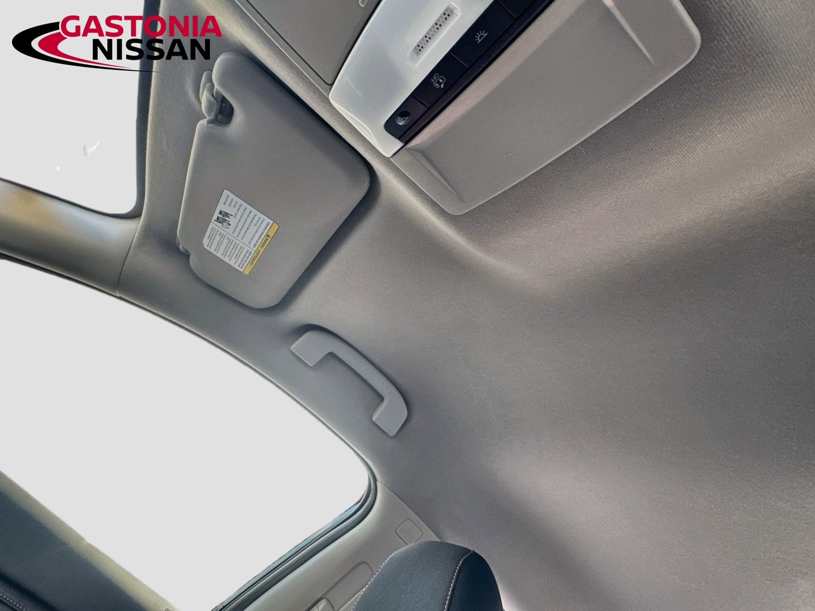 Used 2022 Nissan Sentra SR w/ Electronics Package FWD image 27