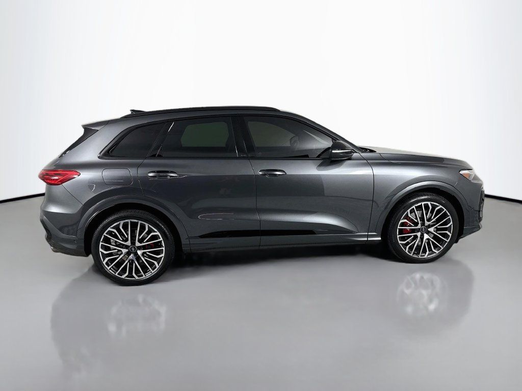 Used 2025 Audi SQ5 Premium Plus AWD/4WD image 8