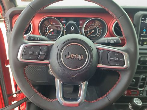 Used 2023 Jeep Gladiator Rubicon w/ Dual Top Group AWD/4WD image 13