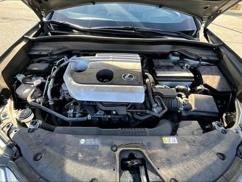 Used 2020 Lexus UX 200 w/ Premium Package image 10