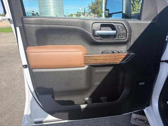 Certified 2021 Chevrolet Silverado 2500 High Country w/ Technology Package AWD/4WD image 14