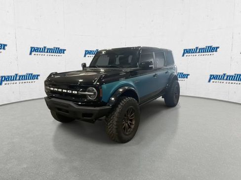 Used 2025 Ford Bronco Outer Banks AWD/4WD image 7