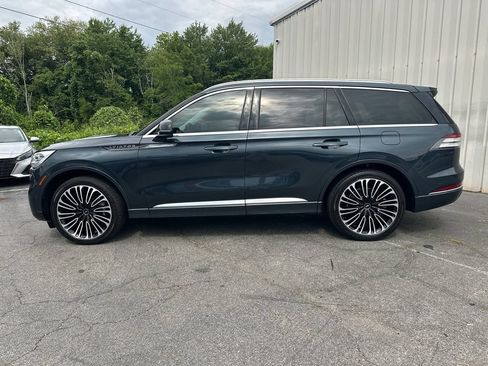 Used 2024 Lincoln Aviator Black Label w/ Class IV Trailer Tow Package AWD/4WD image 9