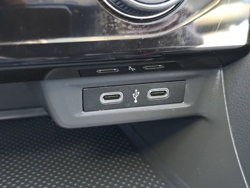 Certified 2023 Volkswagen Jetta SE w/ Panoramic Sunroof Package image 25